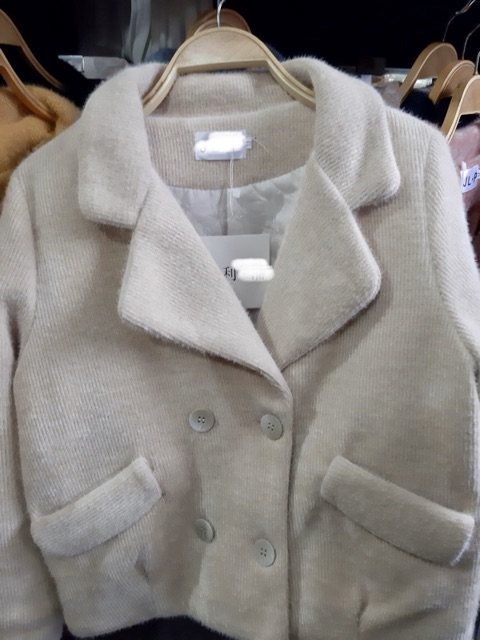 Áo khoác dạ nhung đính cúc (kèm ảnh thật) hàng quảng châu L1 | BigBuy360 - bigbuy360.vn