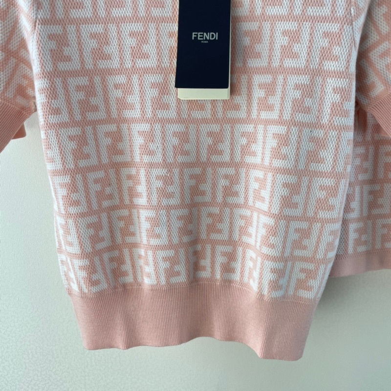 Set trang phục len nữ gồm áo len tay ngắn và chân váy ngắn dáng ôm thương hiệu Fendi FD cao cấp
