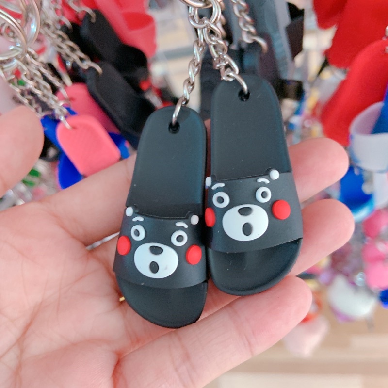 Móc khoá đôi dép cute.