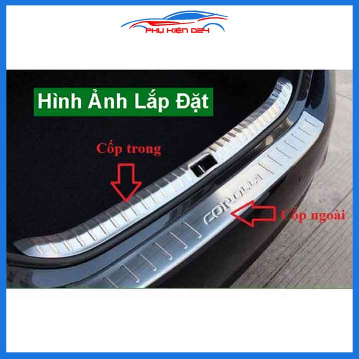 Ốp chống trầy cốp ngoài Altis 2015-2016-2017-2018-2019-2020-2021-2022 Inox sáng bóng
