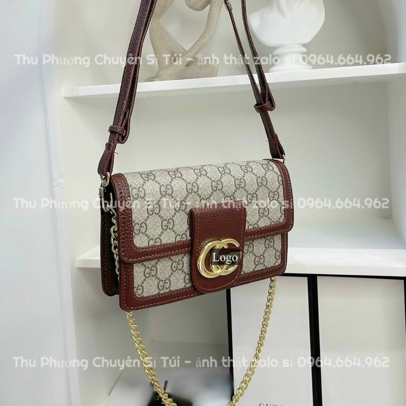 Túi kẹp nách, đeo chéo kèm dây xích dập logo in chìm da túi (hàng loại 1)