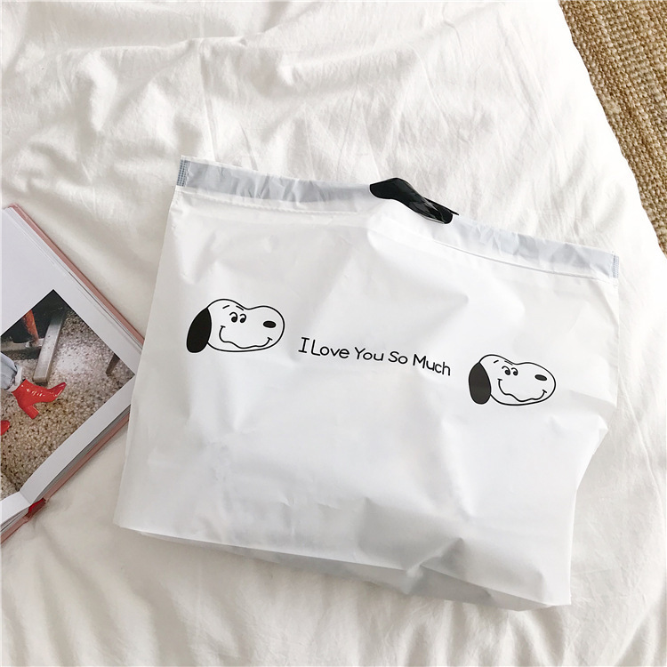 Túi đựng đồ dùng phối dây rút kích thước 39x30cm in họa tiết hoạt hình Snoopy đáng yêu có thể tái sử dụng tiện lợi