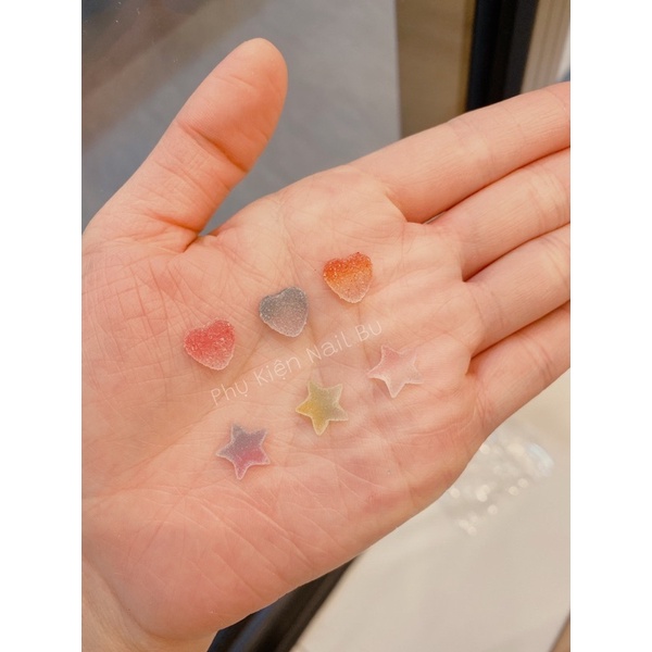 Charm tim kẹo dẻo hot hit