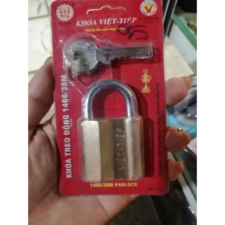 Ổ khóa việt tiep sẵn tại cửa hàng