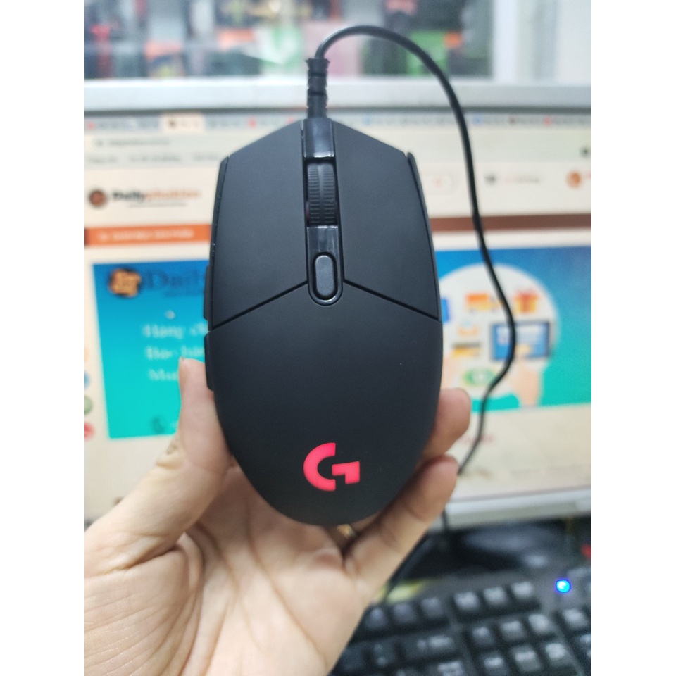 Chuột gaming có dây logitech G102 Led RGB 8000DPI tặng kèm bàn di