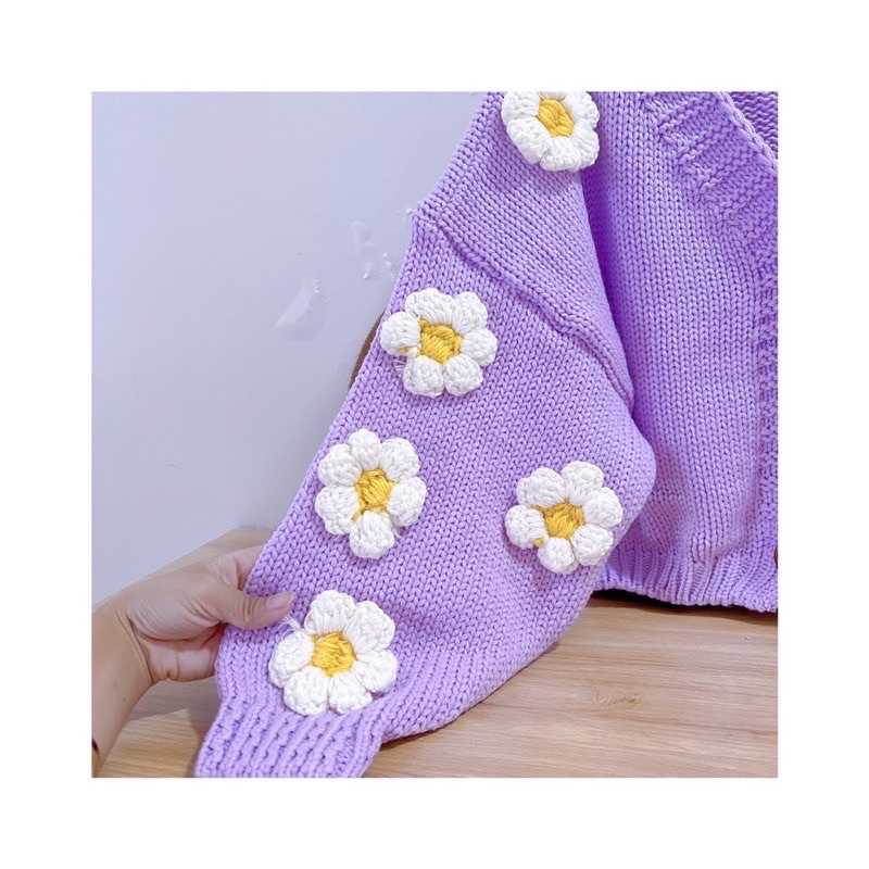 Áo len croptop hoa nổi