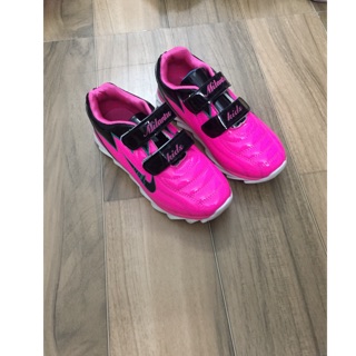 Giày thể thao Nike bé gái sz đại