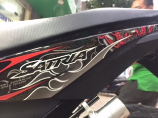 Tem Samurai Satria Rời xe đen tem đỏ Hot 2025