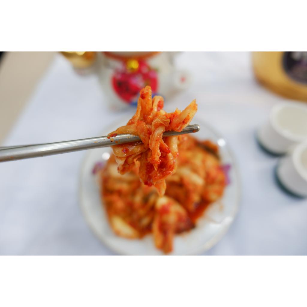 Kim chi cải thảo TRF hộp 300g ăn kèm thịt luộc/nướng/lẩu/nấu canh/nấu mì tiện dụng