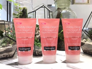 Sữa rửa mặt Neutrogena Visibly Clear Pink Grapefruit Tagliches Peeling