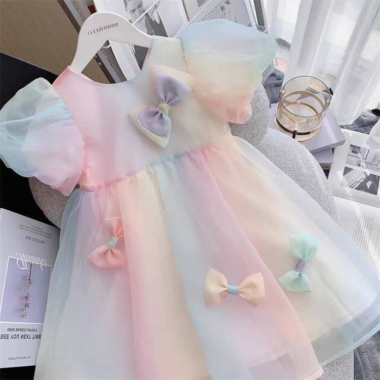 Váy công chúa cầu vòng xinh tươi cho bé gái