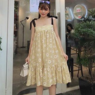 Đầm hoa cúc xòe 2 dây