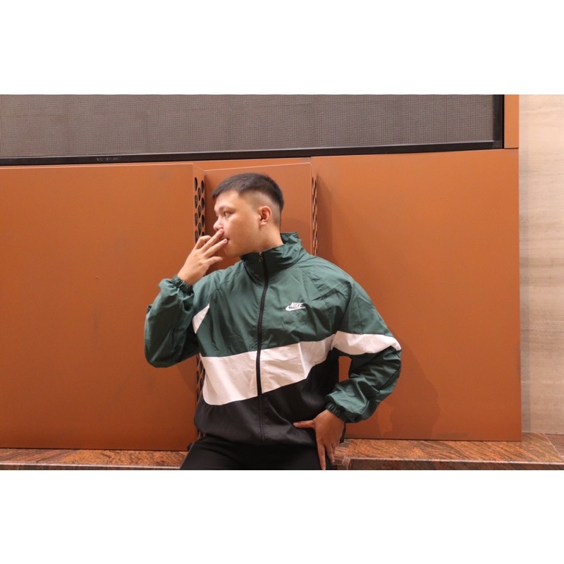 Áo Khoác Jacket Nike Swoosh Woven Vintage Nam Nữ Vải Dù 2 Lớp Cao Cấp LBsar