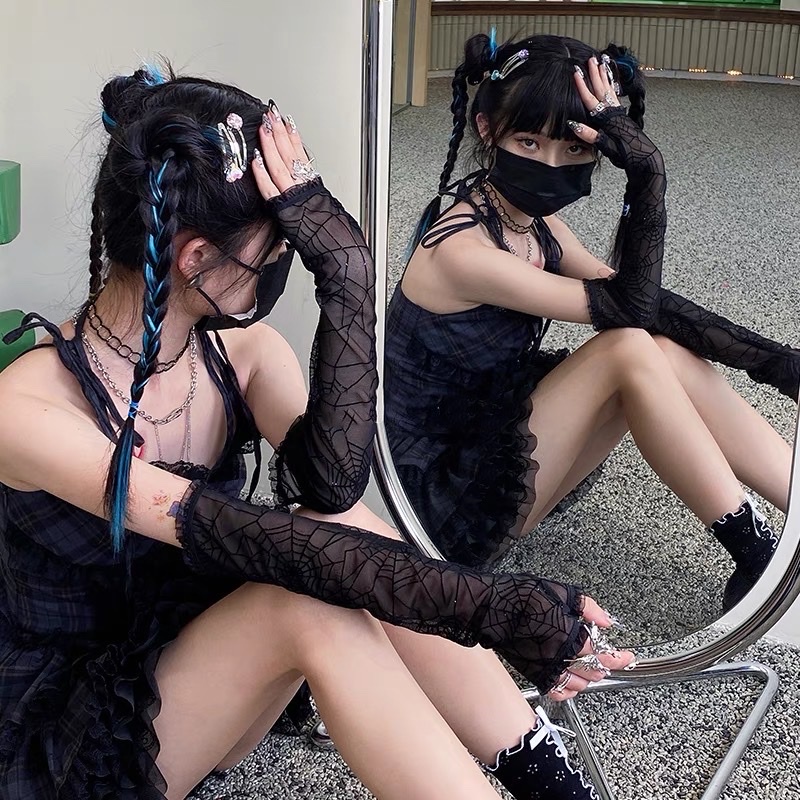 Găng Tay Họa Tiết Mạng Nhện Hở Ngón Cosplay Halloween - Vani Store - PKTT0025