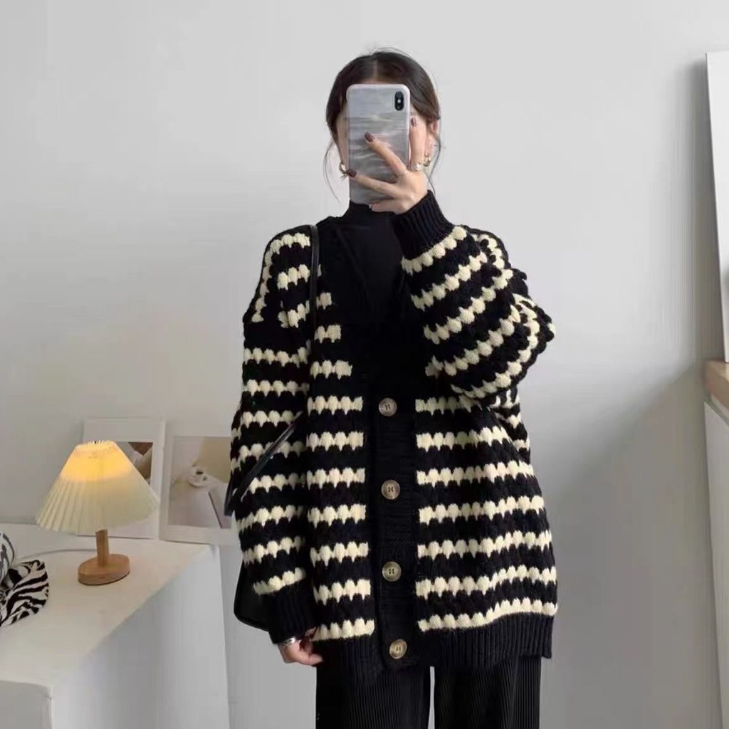 Áo Khoác Cardigan Dệt Kim Dáng Rộng Kẻ Sọc Trắng Đen Thời Trang Thu Đông Cho Nữ