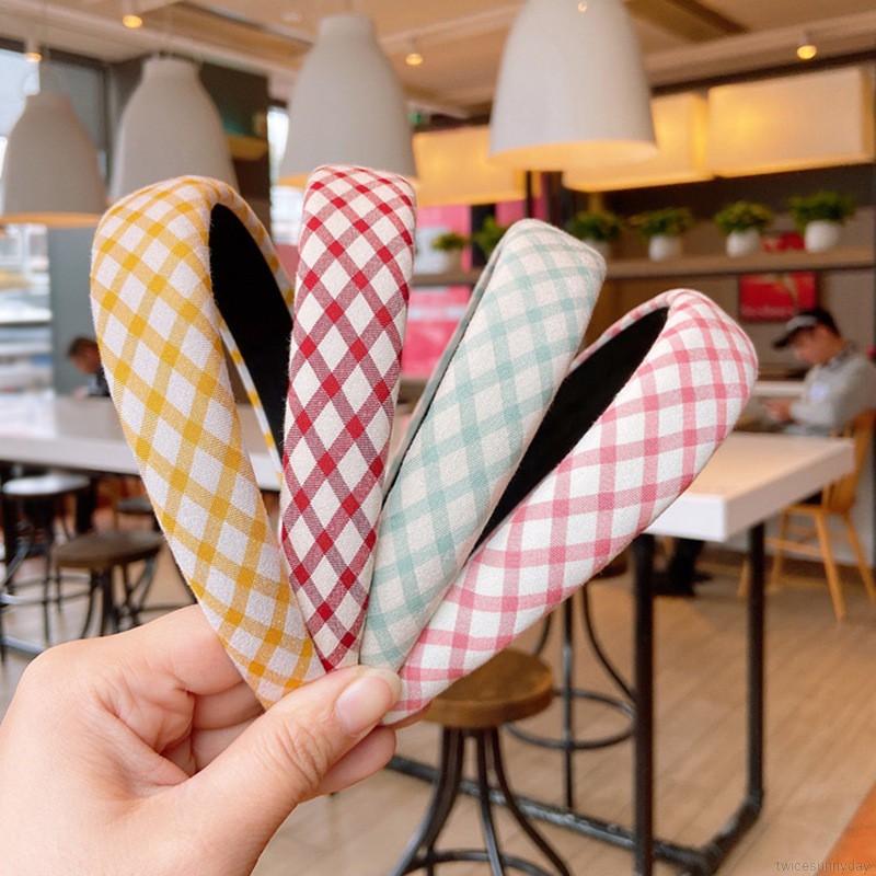 Cài tóc phong cách Hàn Quốc dễ thương cho bé gái