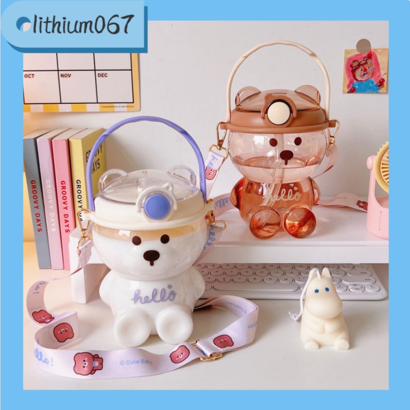 Lithium067 Bình Nước Nhựa Hình Gấu Dễ Thương Dung Tích Lớn Có Ống Hút Và Dây Đeo Cho Bé Gái Vào Mùa Hè 1000ML Niêm phong tốt Thiết kế bằng rơm cho trẻ em với dây đeo có thể điều chỉnh