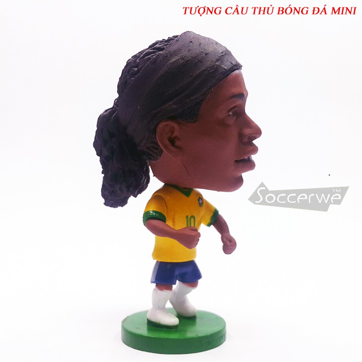 Tượng cầu thủ bóng đá Ronaldinho - Đội tuyển quốc gia