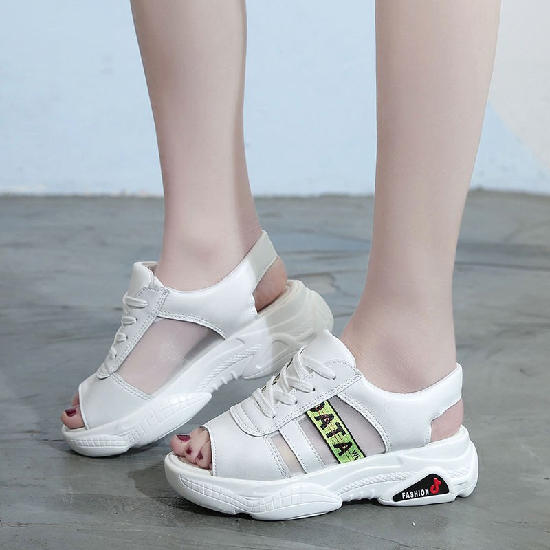 Giày sandal kiểu dáng thể thao đế dày kiểu dáng cá tính cho nữ | BigBuy360 - bigbuy360.vn