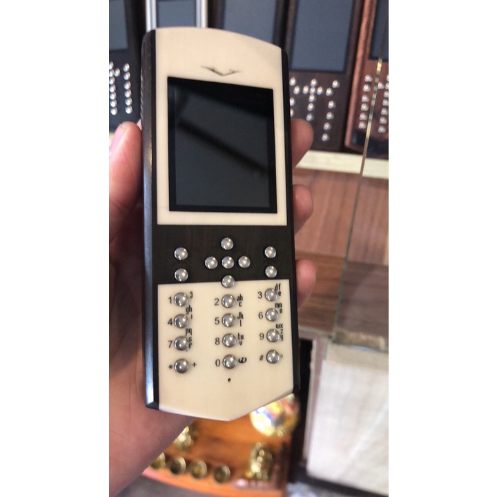 Điện Thoại Nokia 105 Mặt Lưng Chạm Nổi 3D Bát Mã