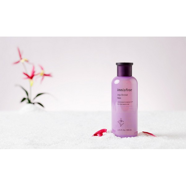 Nước Hoa Hồng Chống Lão Hóa Và Dưỡng Sáng Da Chiết Xuất Hoa Phong Lan Innisfree Jeju Orchid Skin 200ml