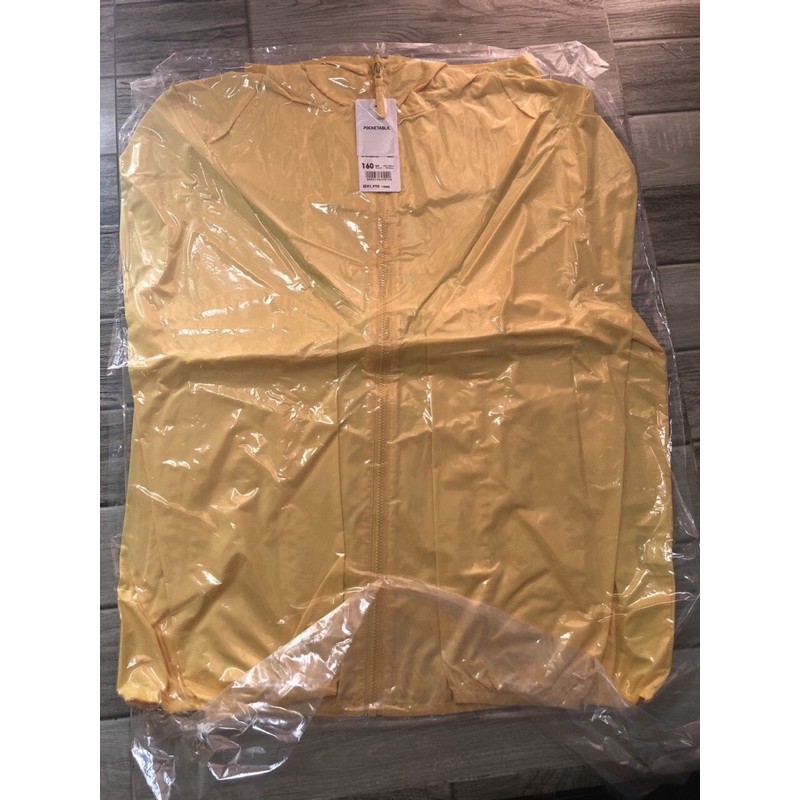Áo chống nắng Uniqlo vải dù săn sale Nhật