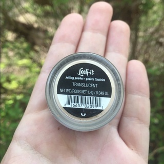 Phấn phủ bột Kat Von D Lock-It Setting Powder - Màu Translucent 1,4G