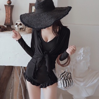 Bikini liền thân viền bèo kèm khoác