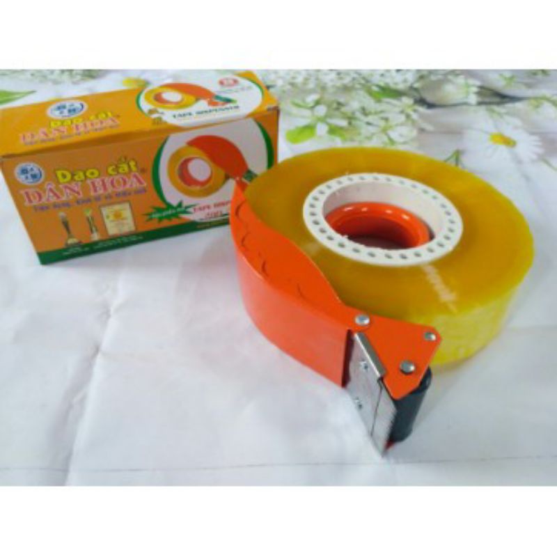 (Combo 2 món) gồm 1 cuộn băng keo dán thùng 5F 1kg &amp; 1 cái cắt keo 200yards dùng cho loại keo &lt;= 1kg