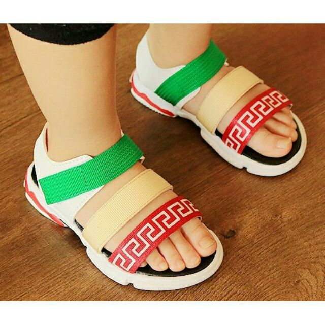 GIÀY TẬP ĐI SANDAL TẬP ĐI ĐẾ CAOSU SIÊU XỊN SIÊU NHẸ , QUAI BỀN CHO BÉ TRAI BÉ GÁI