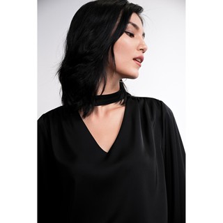 Áo sơ mi đen nữ Iberis MAIIMR cổ V chocker