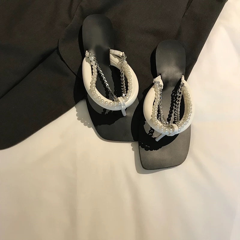 ✨💕Dép quai kẹp thiết kế kèm xích phụ kiện