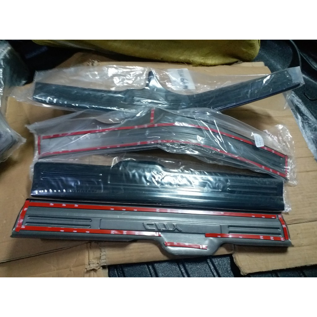 Bộ 4  nẹp bước chân Trong titan xe Honda City form từ 2015 đến 2021( Khách hàng ghi Chú đời xe giúp shop ạ)