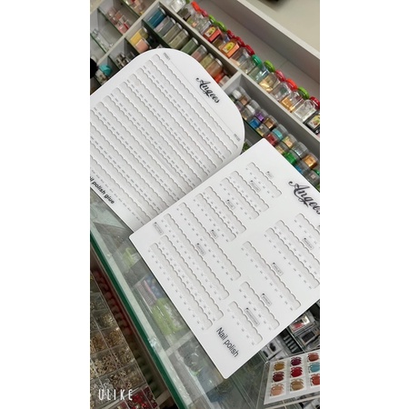 Bảng trưng bày mẫu chân đứng siêu hót