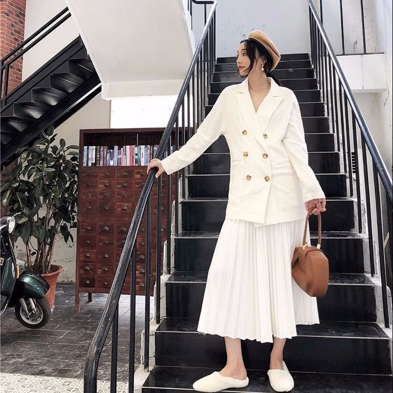 Chân váy xếp ly dài lưng cao phong cách Hàn Quốc đơn giản dễ phối quần áo | BigBuy360 - bigbuy360.vn