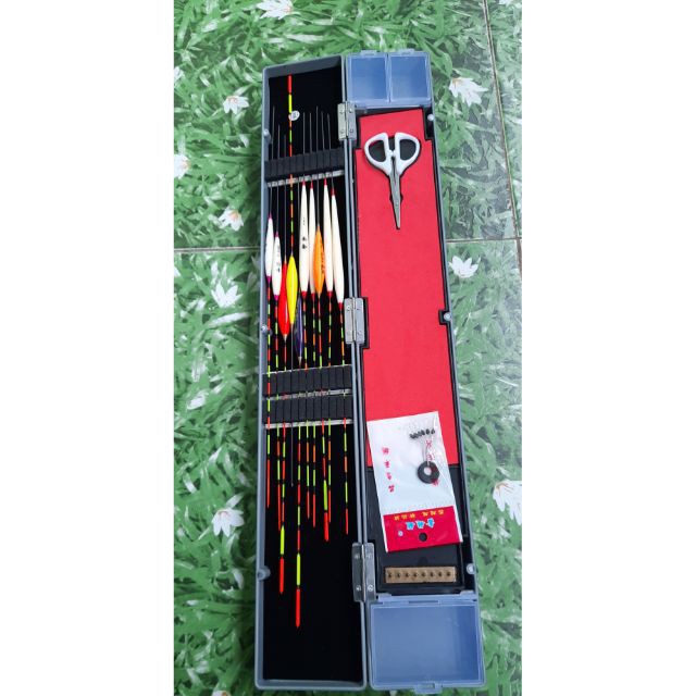 Hộp phao câu đài 3 ngăn 55cm ( big sale ). Kích cỡ đúng là: hộp không
