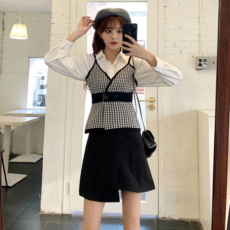 Áo Dây Yếm Nữ Màu Đen Trắng Cổ V Chất Len Mongtoghi Loại 1 Dày Dặn Dễ Mix Đồ Hách Eo Tôn Dáng Style Hàn Quốc