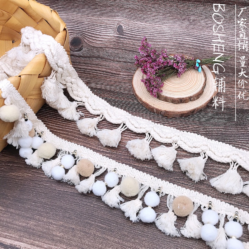 1y Pom Pom Đường Kính 6CM Màu Be Trắng Phối Ren Đính Hạt Để May Đồ Thủ Công