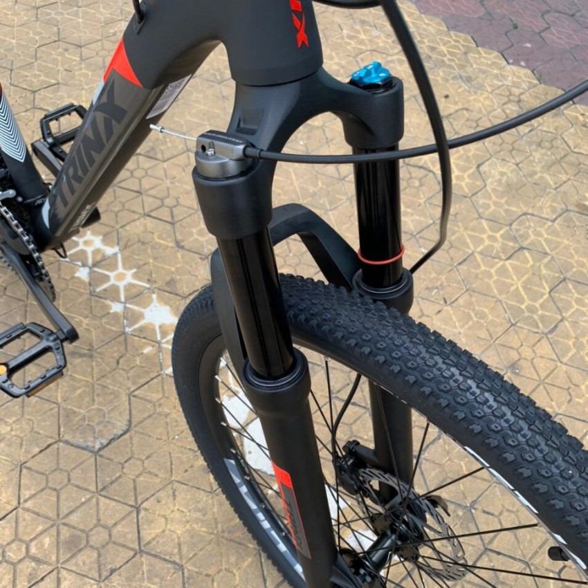 Xe đạp địa hình TRINX X1 ELITE, khung sườn Nhôm công nghệ 6061 26*17", Bộ truyền động Shimano Altus 27speed, màu đỏ đen