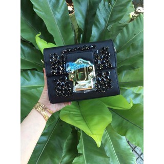 Túi nắp vàng đính đá sang chảnh