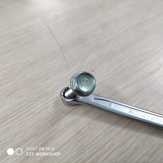 Ốc zin xe máy 6li x 3cm
