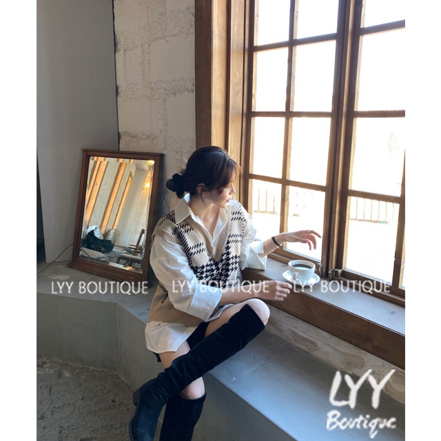 Áo gile nữ cổ V họa tiết kẻ siêu xinh dáng dài rộng chất đẹp Quảng Châu LYY BOUTIQUE | BigBuy360 - bigbuy360.vn