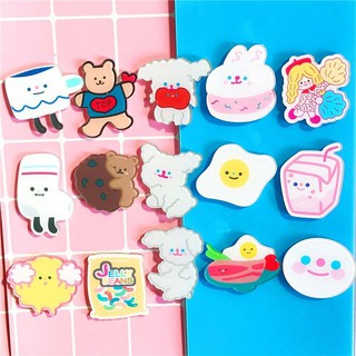 ( sẵn) Huy hiệu Cài Áo Balo Hình Thỏ, BT21 Dễ thương