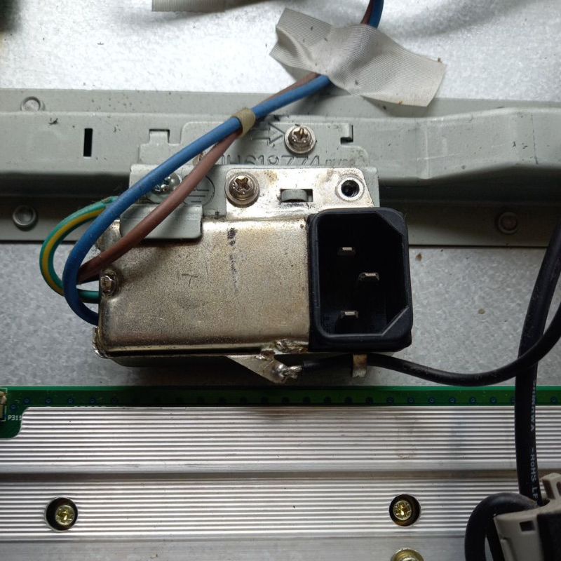 Tivi LG 42PJ350R . hàng thanh lý rã xác . bán đồ món