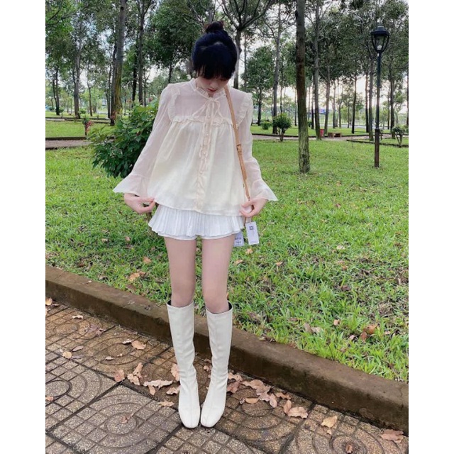 Áo sơ mi voan xếp ly bèo thắt nơ cổ kèm áo 2s tay bồng sang chảnh
