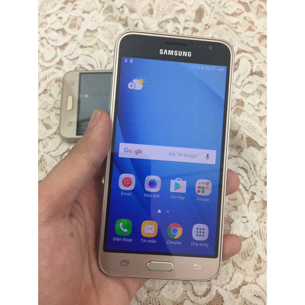 Điện thoại Samsung Galaxy J3 (2016) bảo hành 6 tháng