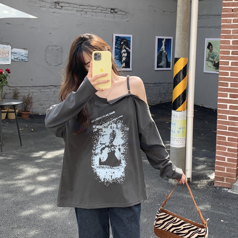 Áo thun tay dài hở vai in họa tiết graffiti thời trang thu sành điệu