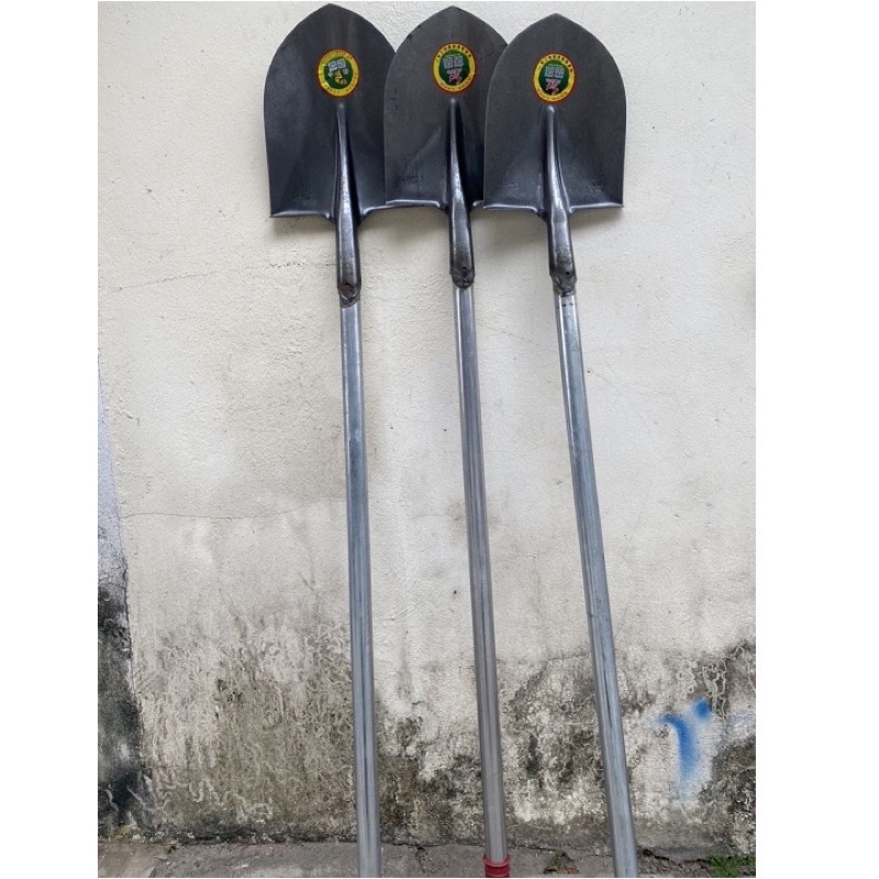xẻng  thép xúc  đất  làm  xây dựng  cán 1m