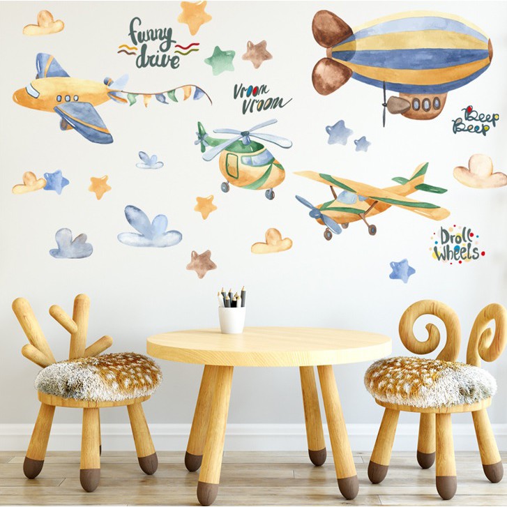 Decal dán tường cùng bé khám phá trời xanh