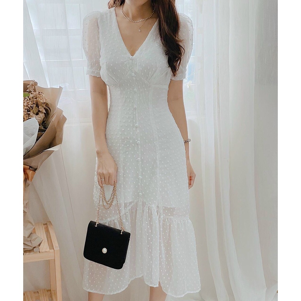Váy đầm midi trắng đuôi cá dáng dài cổ V xẻ tà phối nút bọc 2 lớp dày dặn dáng suông xinh đẹp QD DT012